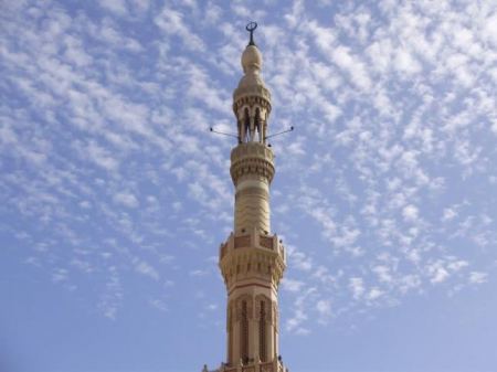 شرطة الاحتلال تزيل مكبرات صوت للأذان في بلدة بيت صفافا وحريدي يقتحم مسجد الشيخ جراح ويكيل الشتائم للنبي محمد